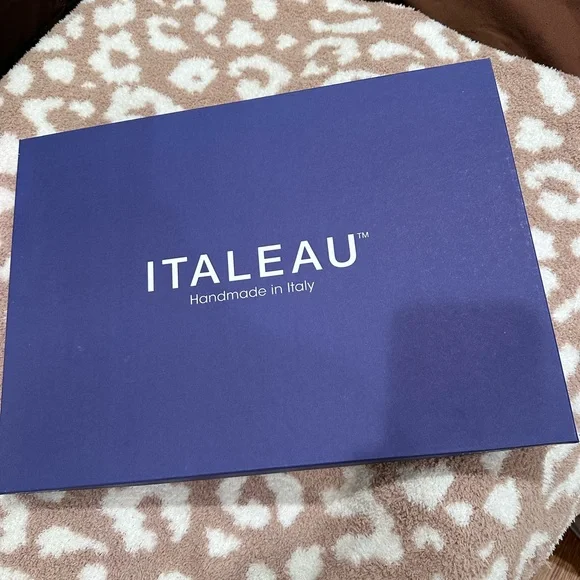 Pure Cashmere Cable Knit Poncho - Picture 10 of 11